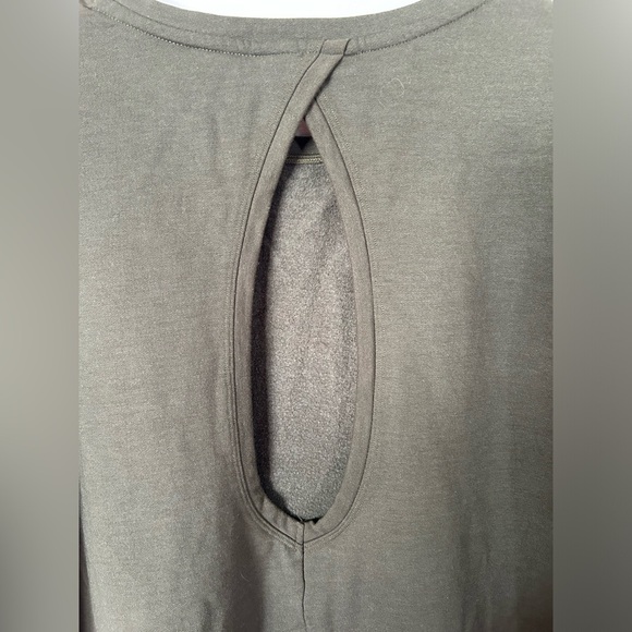 Victoria’s Secret Sport Olive Green Crew Neck - Picture 7 of 7